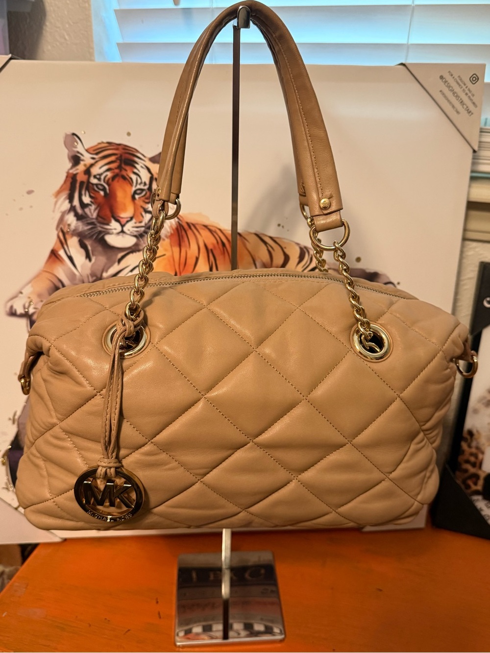 Michael Kors Quilted Beige Leather Shoulder Bag with Gold Hardware VGUC